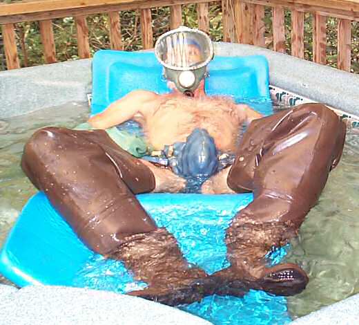 Hot Tub Reclining Turquoise Tom