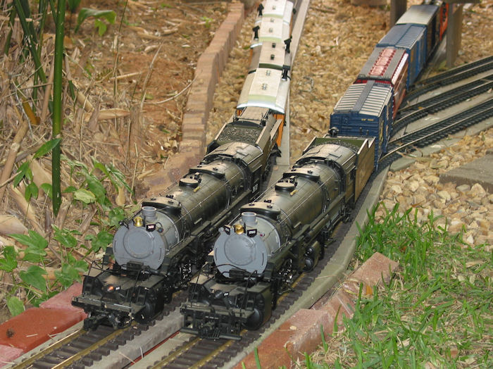 Paused, parallel Mallets